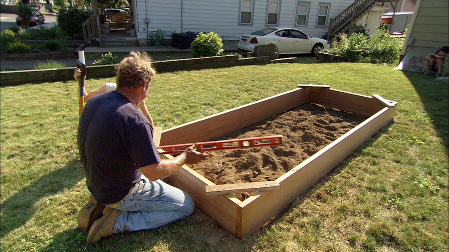 building leveled raised bed